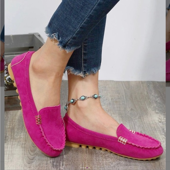 Shoes - Rose Stitch Detail Womens Loafer.  Color Fuchsia Pink Rose Size 8(40) NWOT